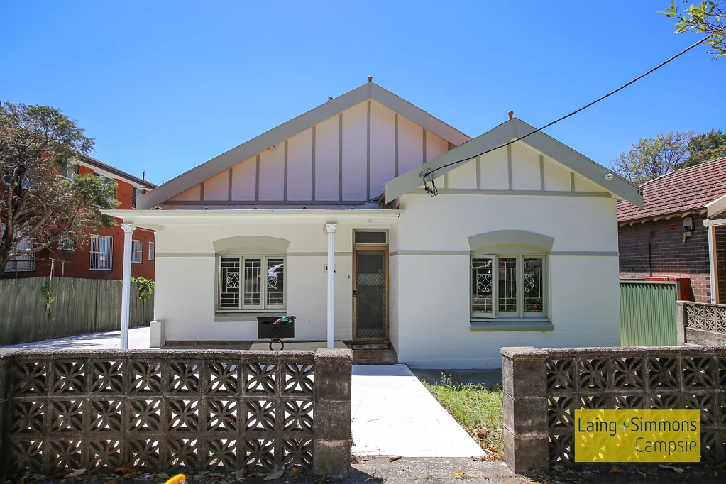 Large House 3 Bedrooms, Great Location
