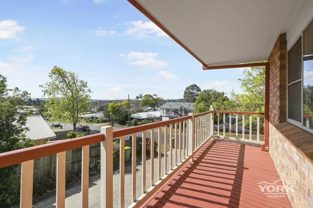 Kearneys Spring 2Zimmer Views, Spacious Living & A Verandah Made for Relaxing