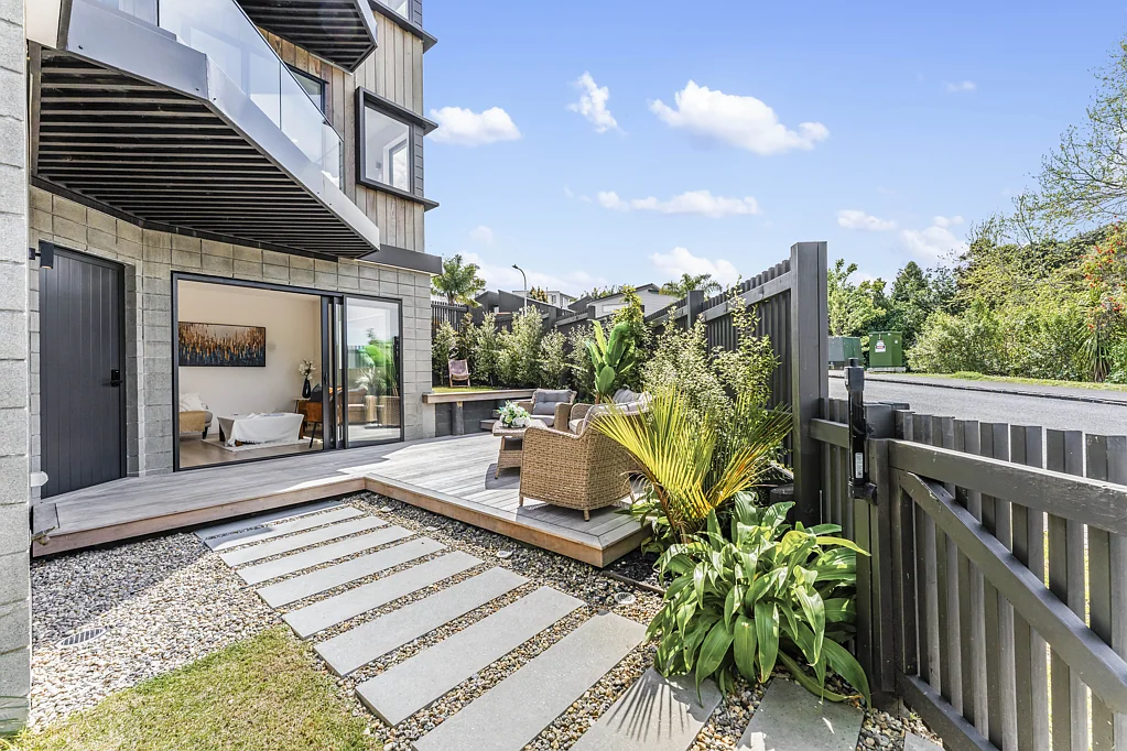 Orakei 4ਬੈੱਡਰੂਮ Modern Luxury Meets Coastal Lifestyle