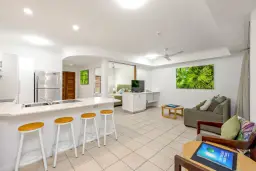 21 & 22/10-14 Amphora Street, Palm Cove