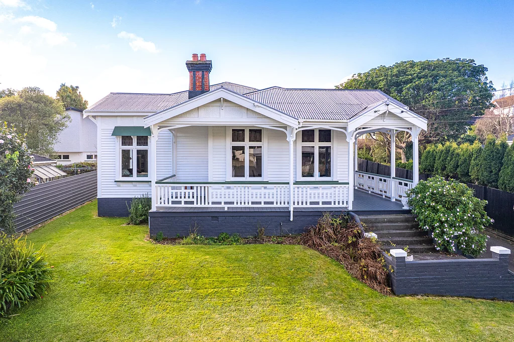 Saint Johns Hill 4房  Virginia Lake prestige and charm