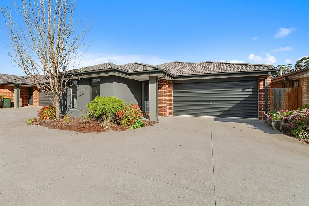 Drouin 3房  SECURE TOWNHOUSE LIVING WITH SPACE AND CONVENIENCE