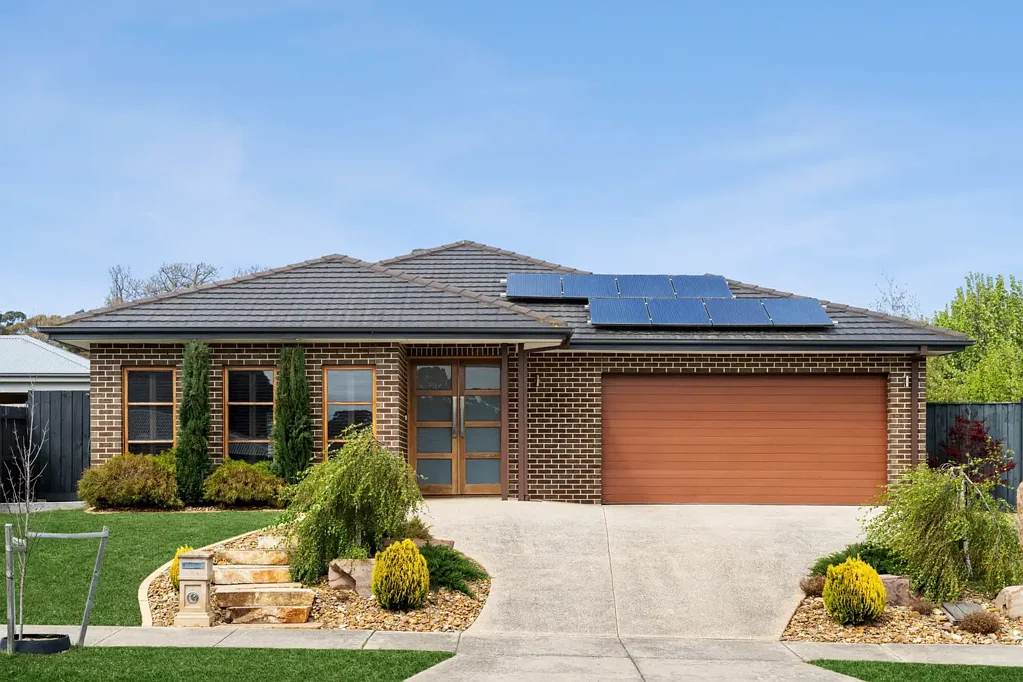 3 Manifold Road, Woodend, VIC 3442