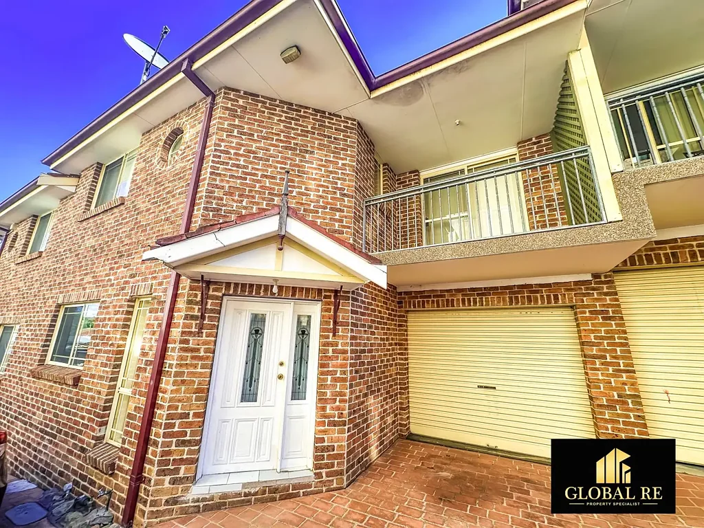 Solid 3-Bedroom Town House In The Heart Of Fairfield