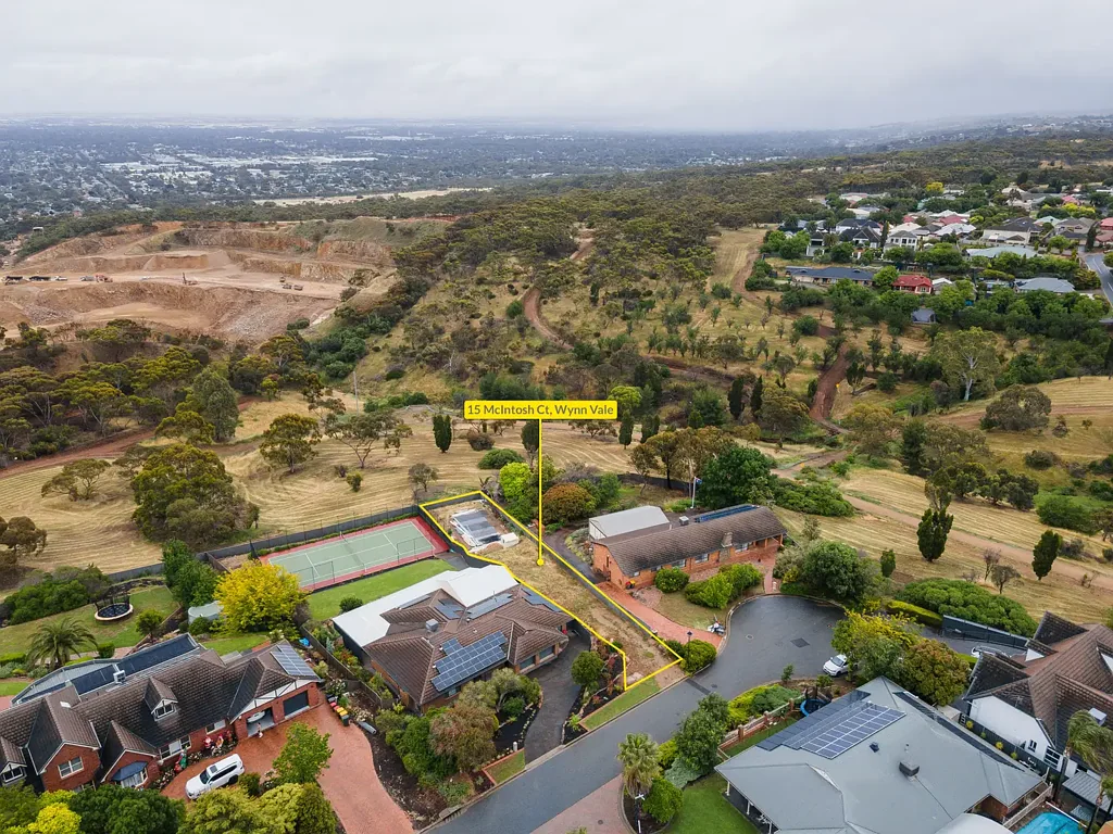 Wynn Vale Ideal Opportunity in the Heart of Wynn Vale With Uninterrupted Views