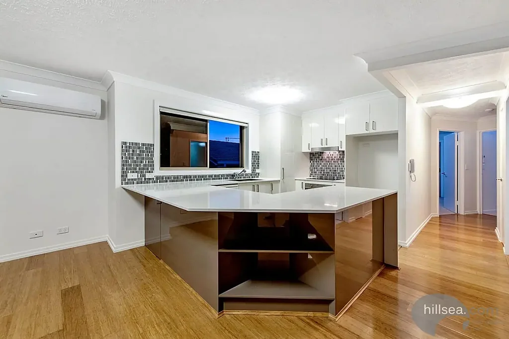 Surfers Paradise 2房  MODERN TWO-BEDROOM APARTMENT IN CHEVRON ISLAND