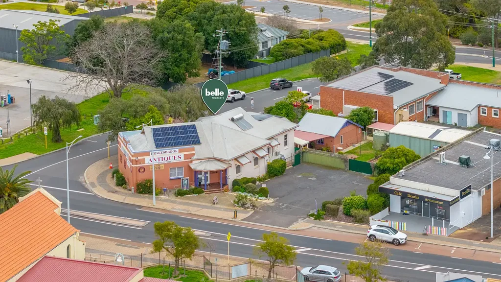Waroona 3房  A Waroona landmark with history, business identity and mixed-use flexibility.