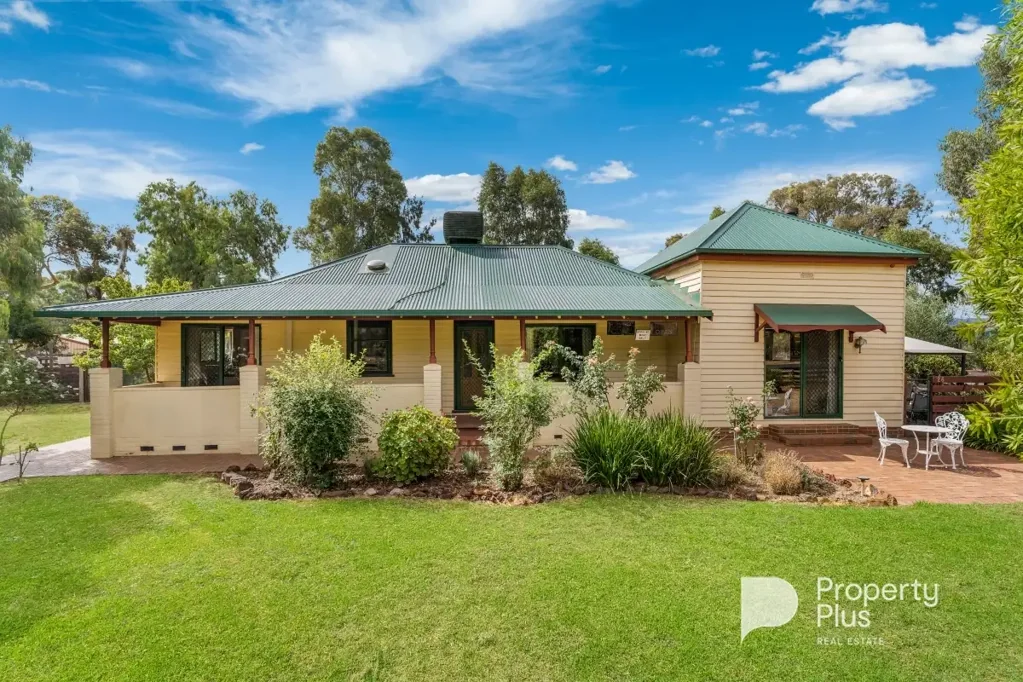 Wedderburn  Delightful Edwardian Farmlet