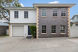 2/92a Bridge Street, Waratah