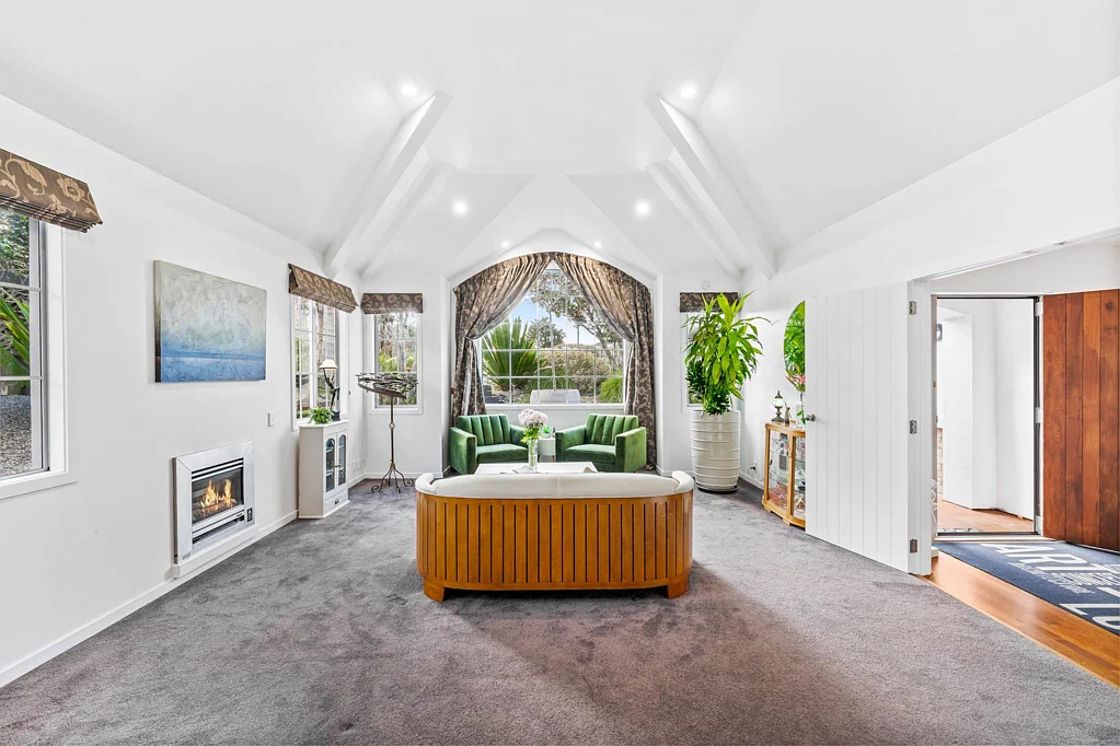 52 Rising Parade, Fairview Heights, North Shore City, Auckland