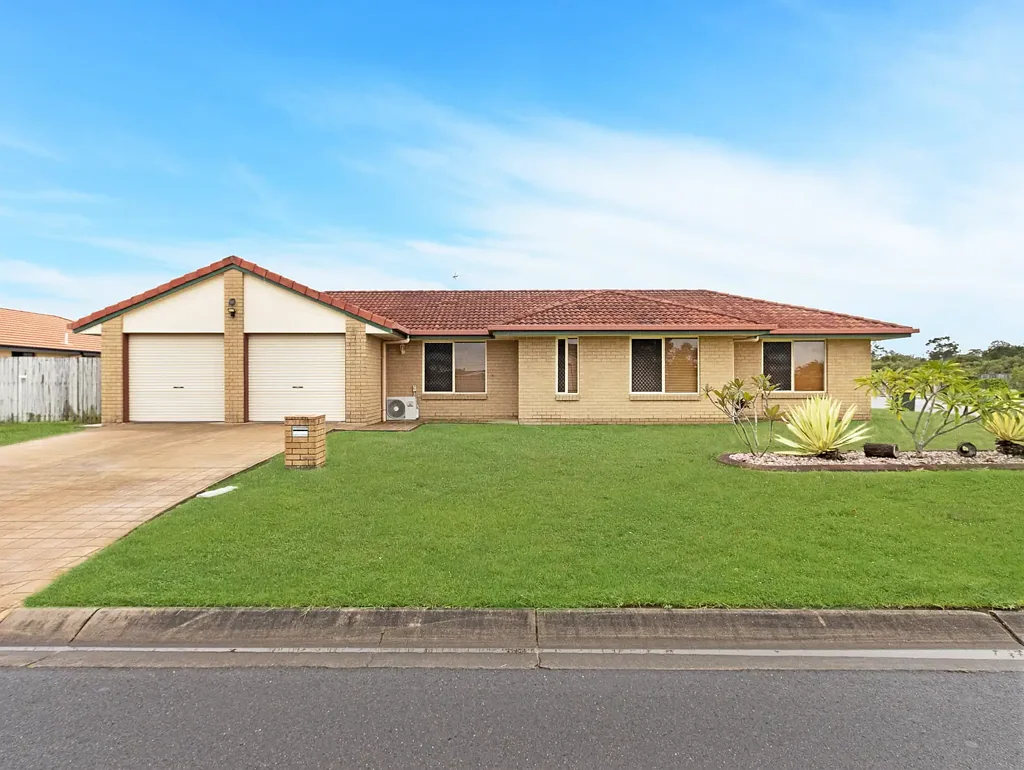 1 Kestrel Court, Eli Waters, QLD 4655