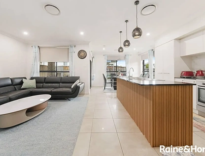 2 Hungerford Street, Catherine Field, NSW 2557, 4 ਕਮਰੇ, 2 ਬਾਥਰੂਮ, House