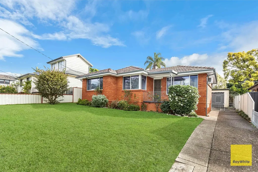 Comfortable Family Living in a Peaceful Setting