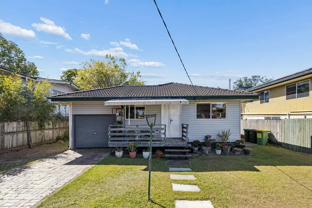 Strathpine 4कमरा Dual Living On 627m² Site