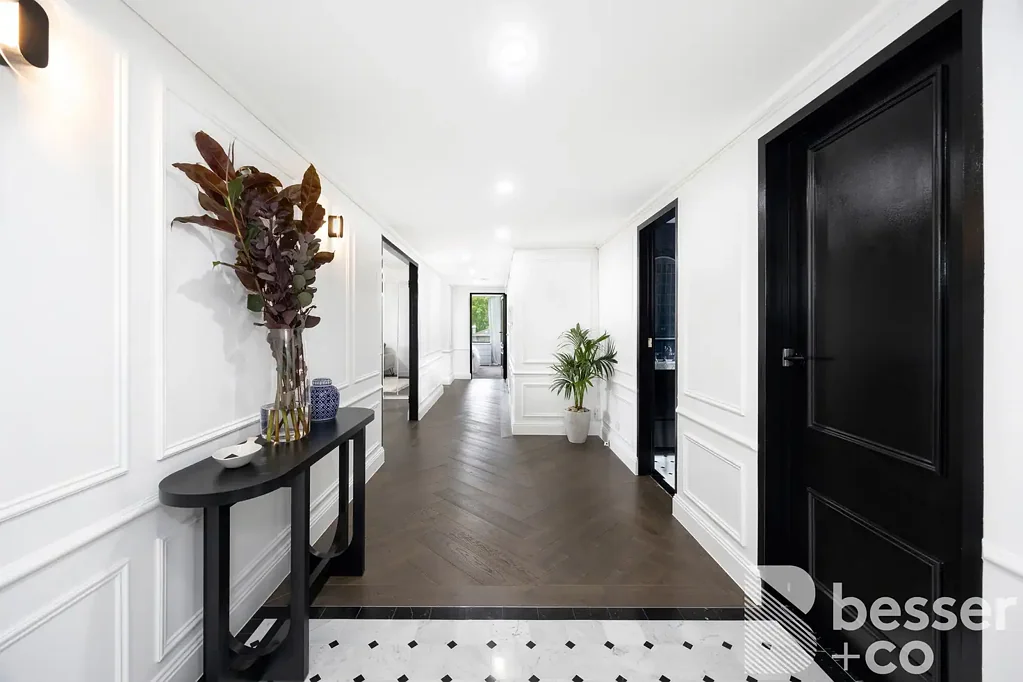 Toorak 3Kwarto A Rare Offering of Space, Charm and Sophistication