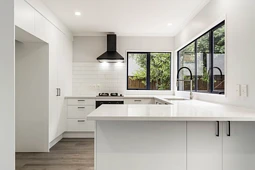 2/35 Highgrove Lane, Totara Vale