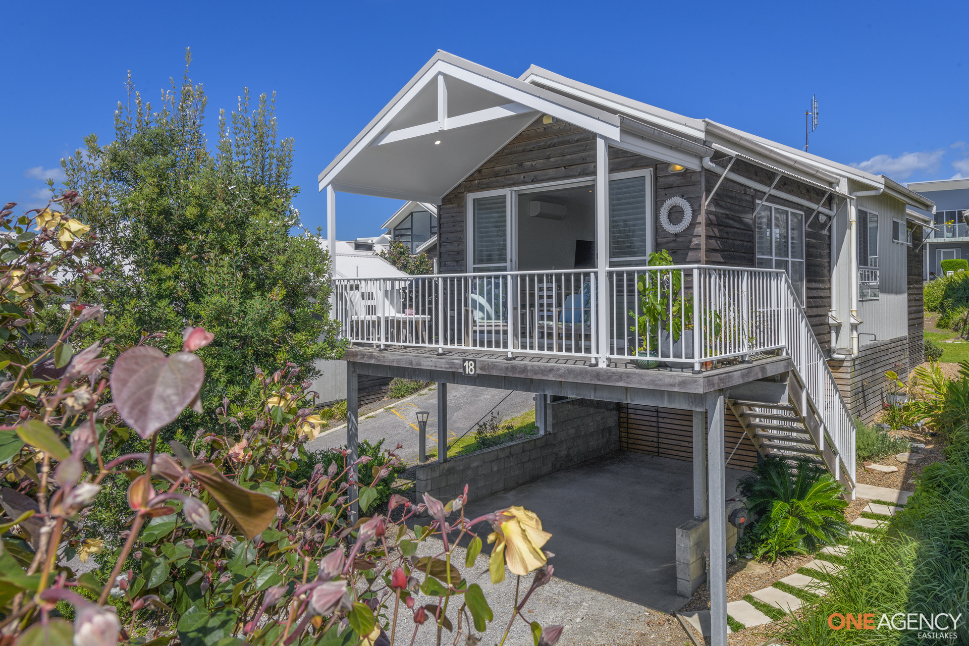 7 BEACHSIDE DR, CAVES BEACH NSW 2281, 0 rūma, 0 rūma horoi, House