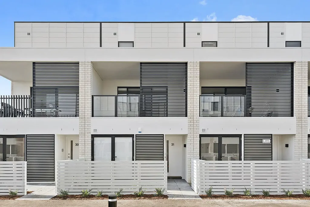 Modern and Spacious Townhouse Residence