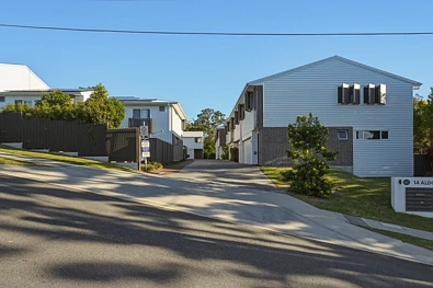 Everton Park 4Zimmer Stylish Designer Townhome In an Elevated Boutique Complex.