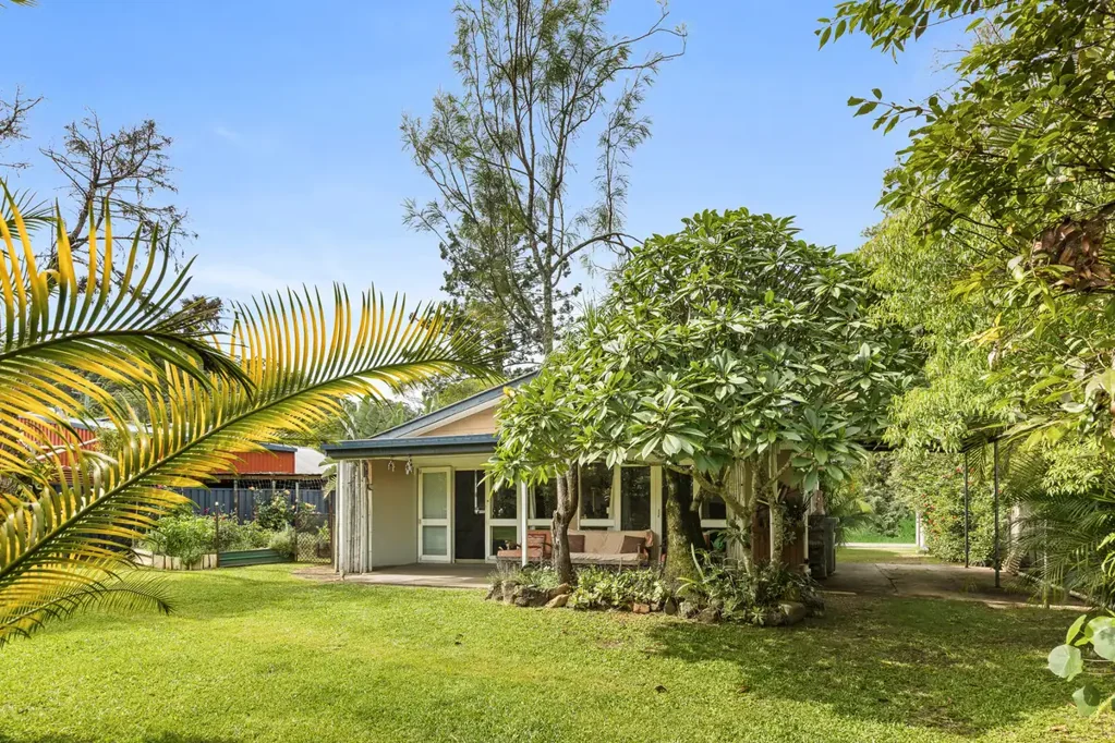 Main Arm 3房  Peaceful Village Living with Generous Land and Large Shed