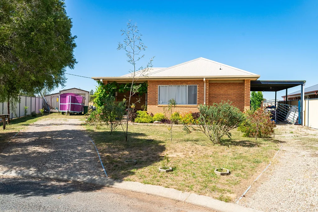 27 Townview Avenue, Walla Walla, NSW 2659