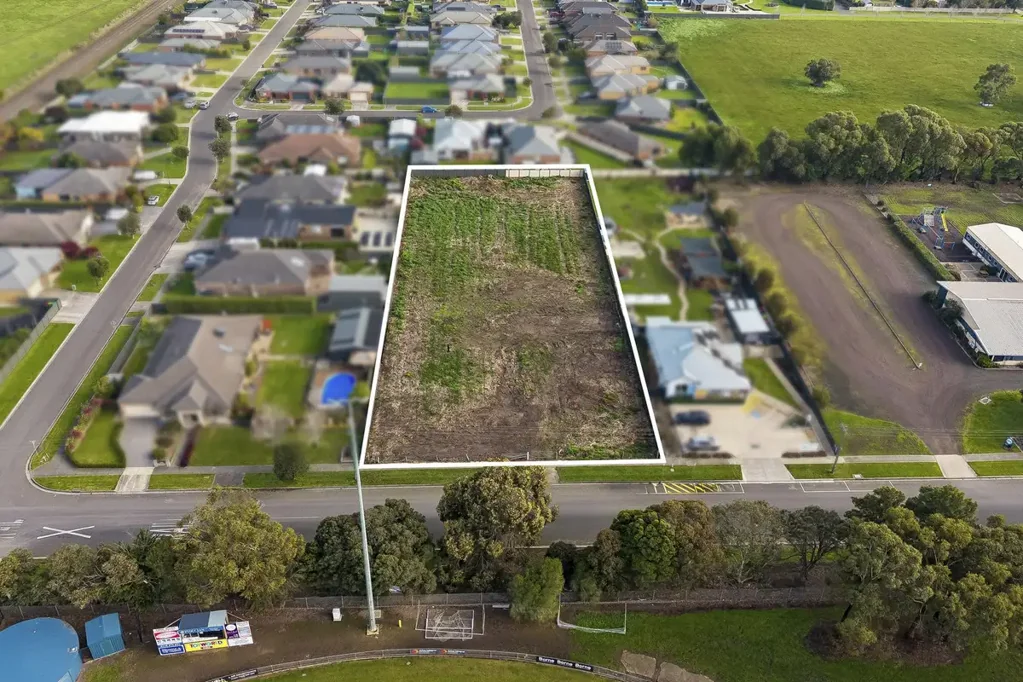 Colac  PRIME RESIDENTIAL DEVELOPMENT OPPORTUNITY