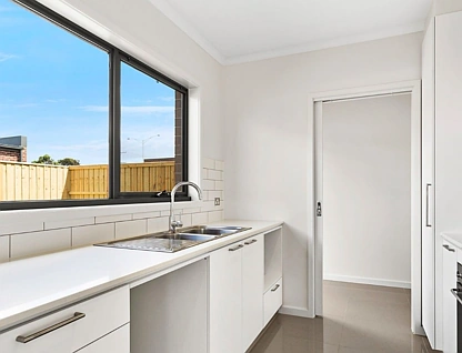 24 Beachwood Drive, Wantirna South, East Melbourne, 3 Bedrooms, 2 Bathrooms, House