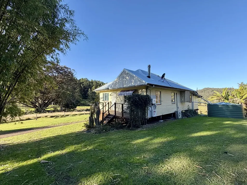 Three Bedroom Farm-House