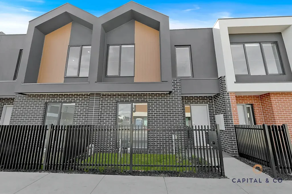 Brand new townhouse close to schools and amenities