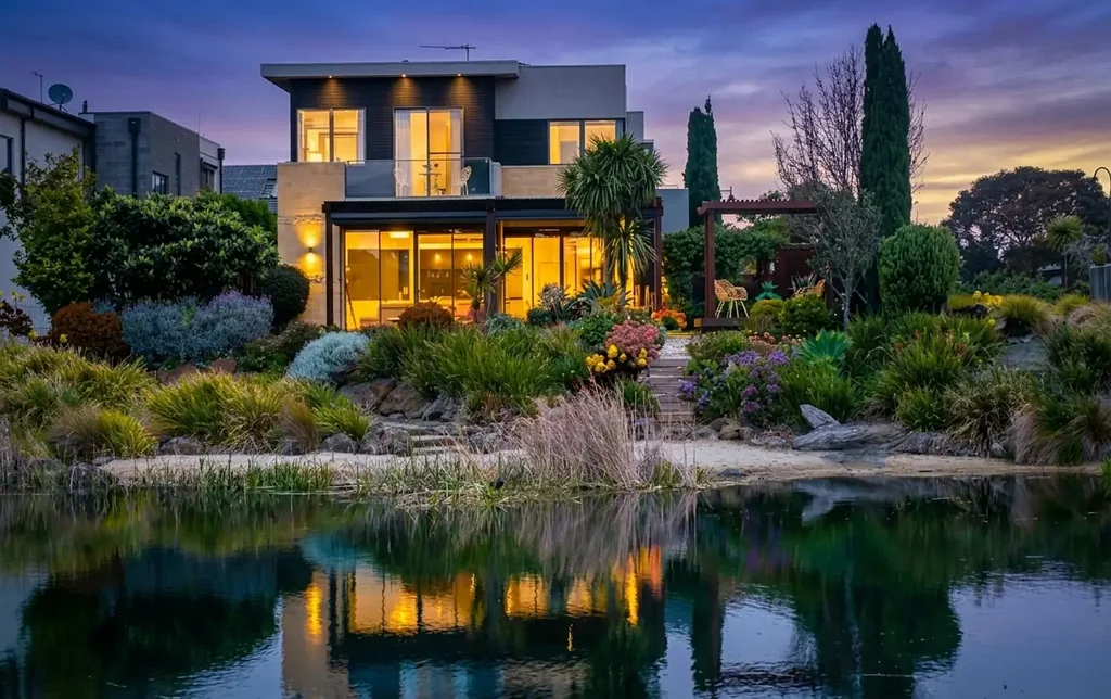 Waterways 5 Bedroom The Brief: An architecturally designed custom built five bedroom residence in a prestige Waterways position, backing directly onto the lake.
