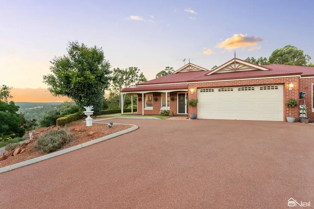 102 Heritage Drive, Roleystone, WA 6111