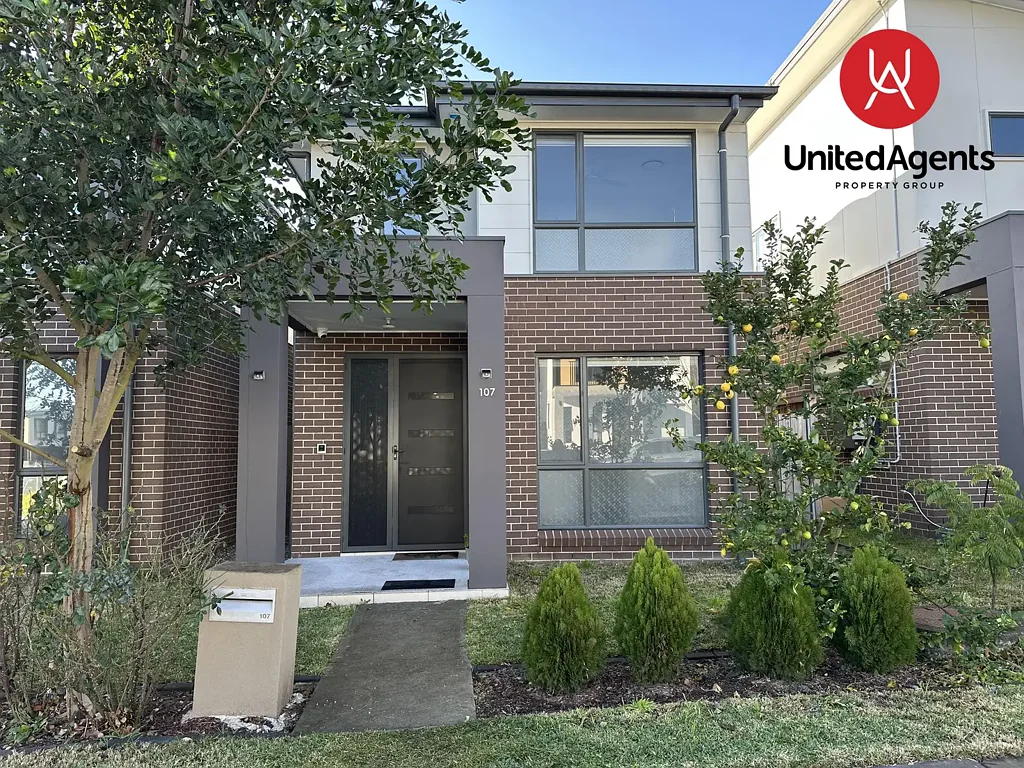 Modern Family Living in the Heart of Austral