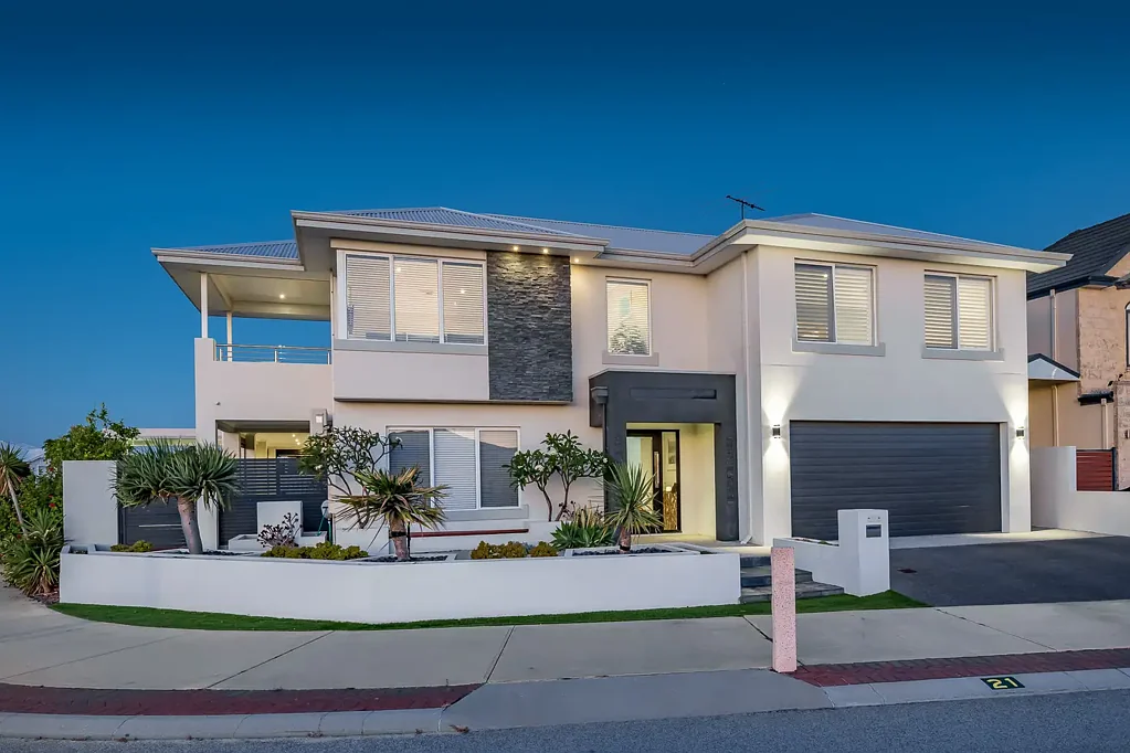 21 Kallatina Drive, Iluka, WA 6028