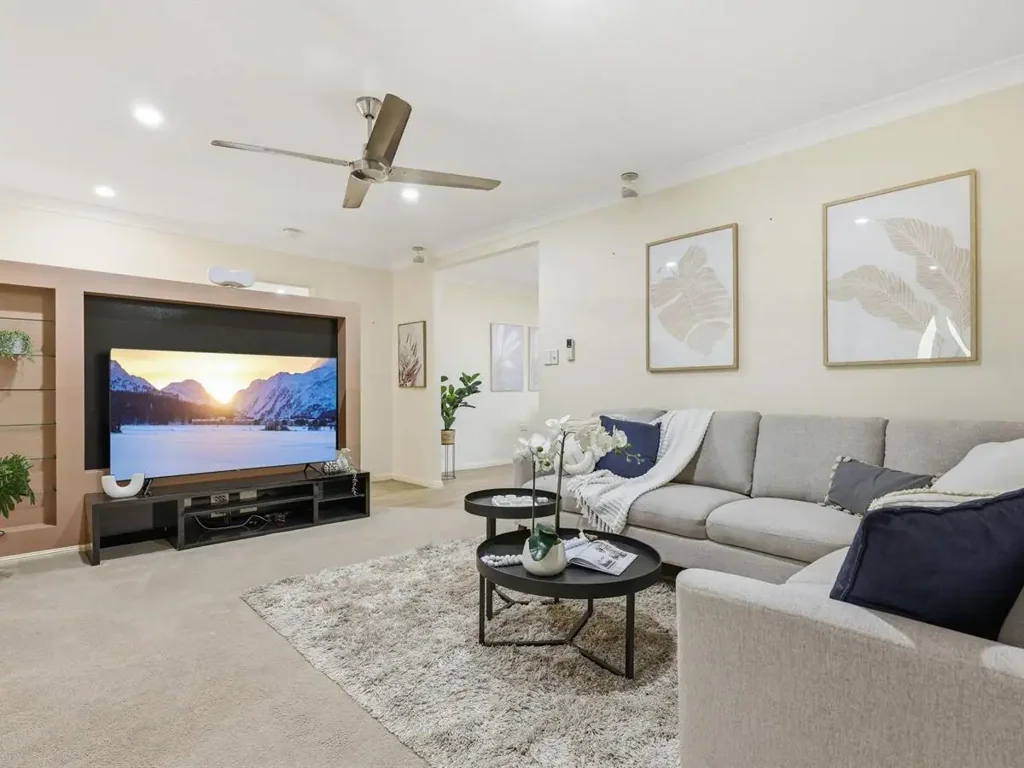 12 William Hickey St, Redlynch, QLD 4870
