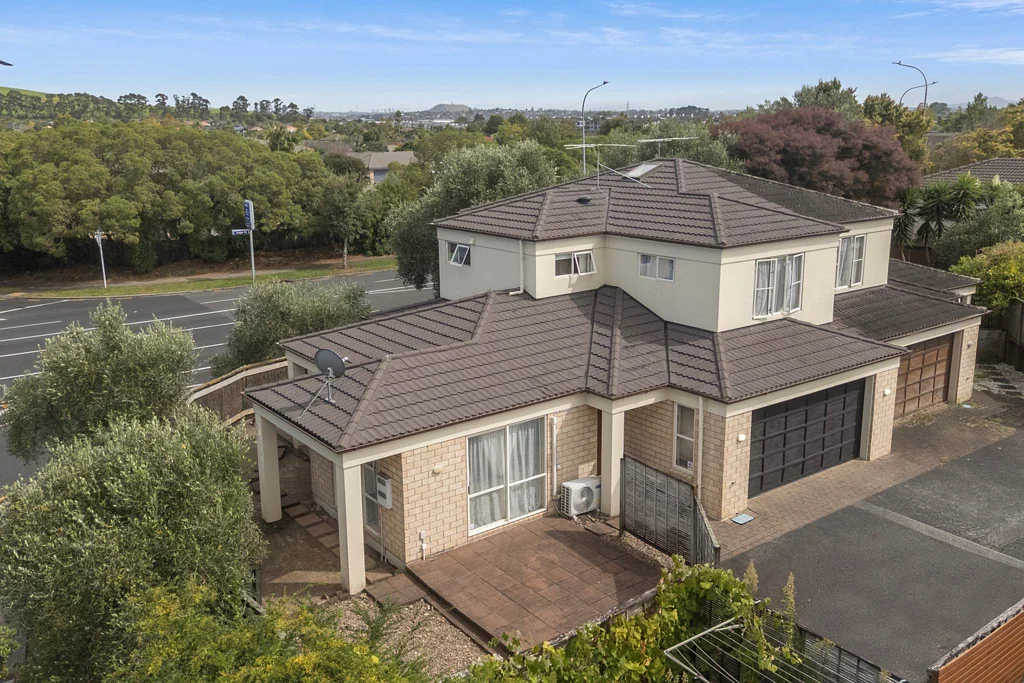 16 Claremont Way, East Tamaki Heights, Manukau City, Auckland