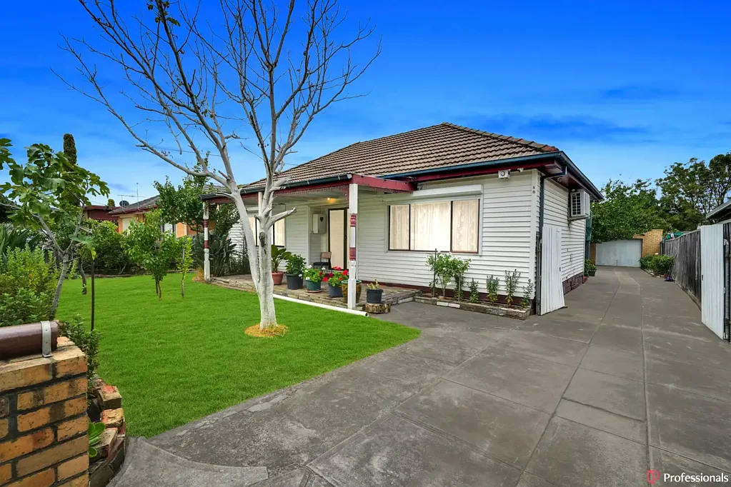 St Albans 2कमरा Rare Gem: Spacious Home, Large Block & Future Potential