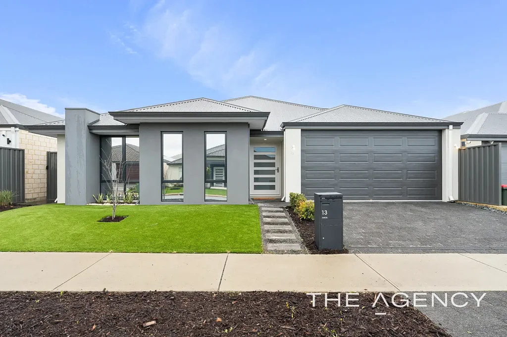 13 Bluegrass Street, Treeby, WA 6164