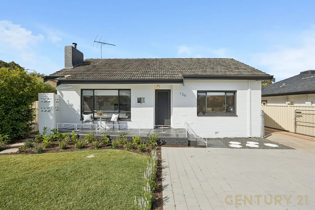 Carlisle 3ਬੈੱਡਰੂਮ CHARACTER, WARMTH & CHARM!!