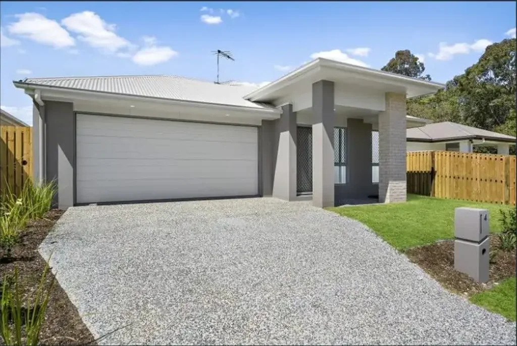 Large family home in central location!!!