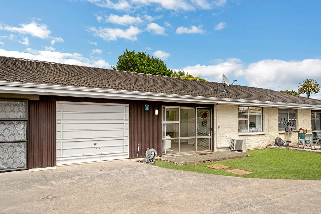 Papatoetoe 2Kwarto FIRST HOME OR DOWNSIZE - THIS ONE TICKS THE BOXES!