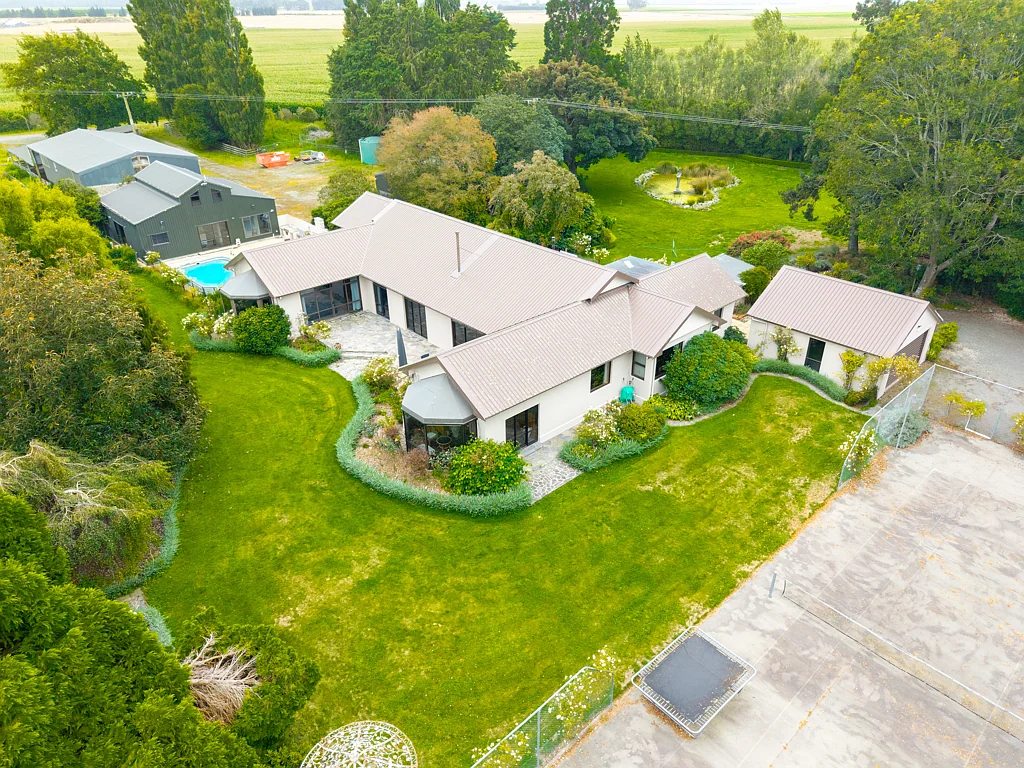 Temuka  Substantial Seadown Lifestyle - 1.5 Hectares