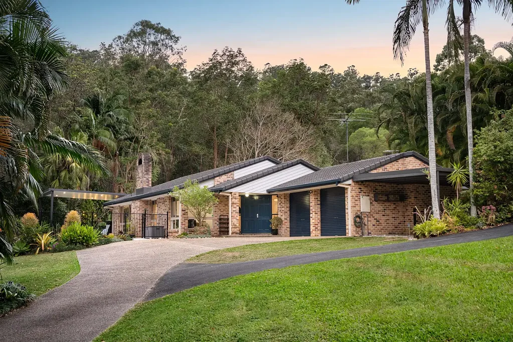 11 Phoebe Court, Bunya, QLD 4055
