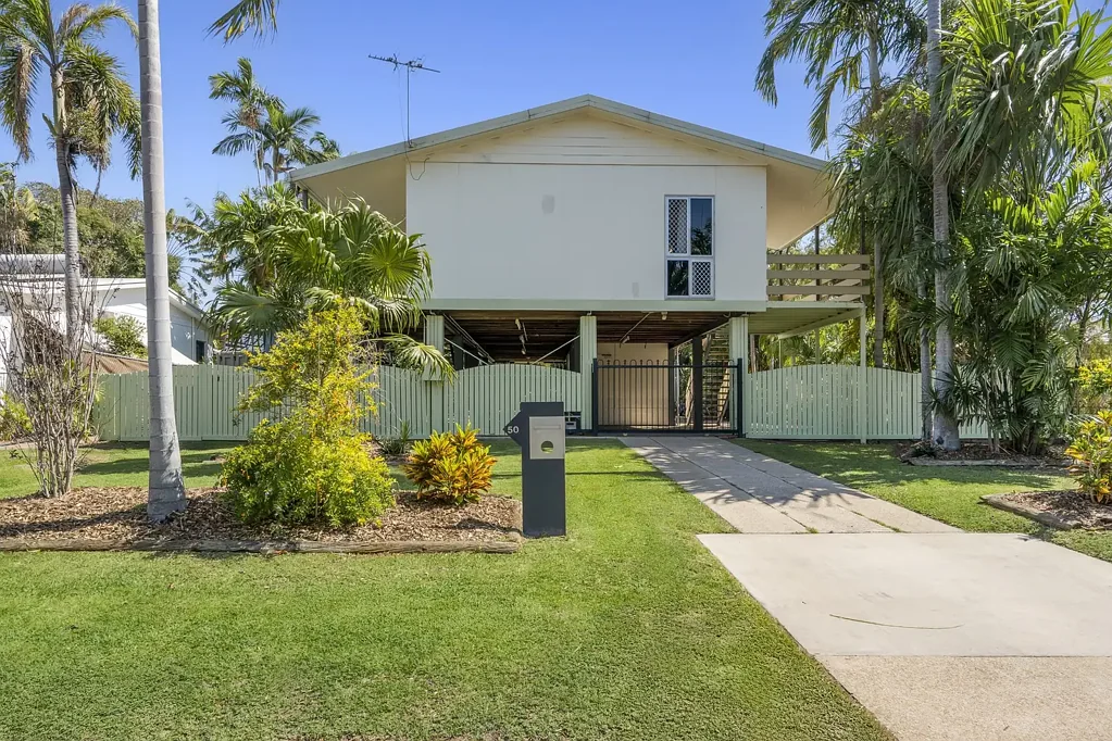 Leanyer 3房  Spacious Family Home in a Sought-After Suburb