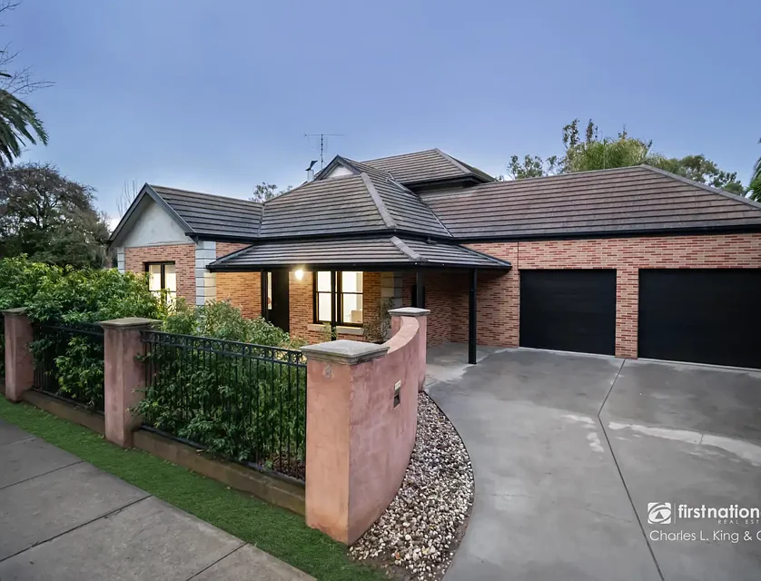 8 Dickson Street, Echuca, VIC 3564, 4 ਕਮਰੇ, 2 ਬਾਥਰੂਮ, House