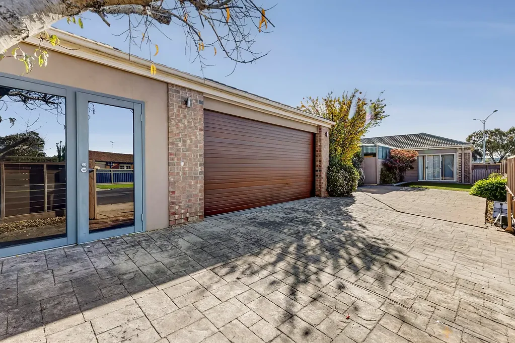 Ocean Grove 4Zimmer Versatile Family Home with Prime Exposure & Endless Possibilities