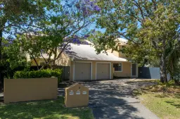 1/2 Sunseeker Close, Noosaville