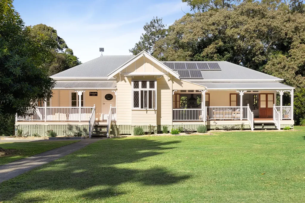 Montville 4 Slaapkamer Montville Magic: Timeless Elegance & Grace, Parklike Grounds