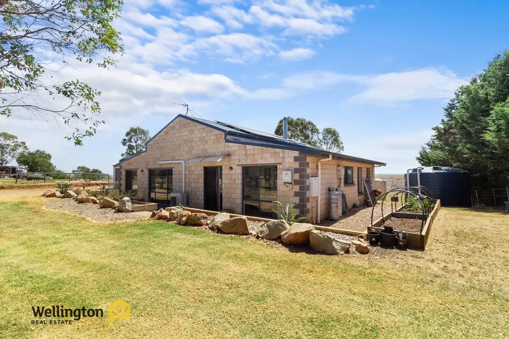 Cobains Rural retreat ten minutes from Sale