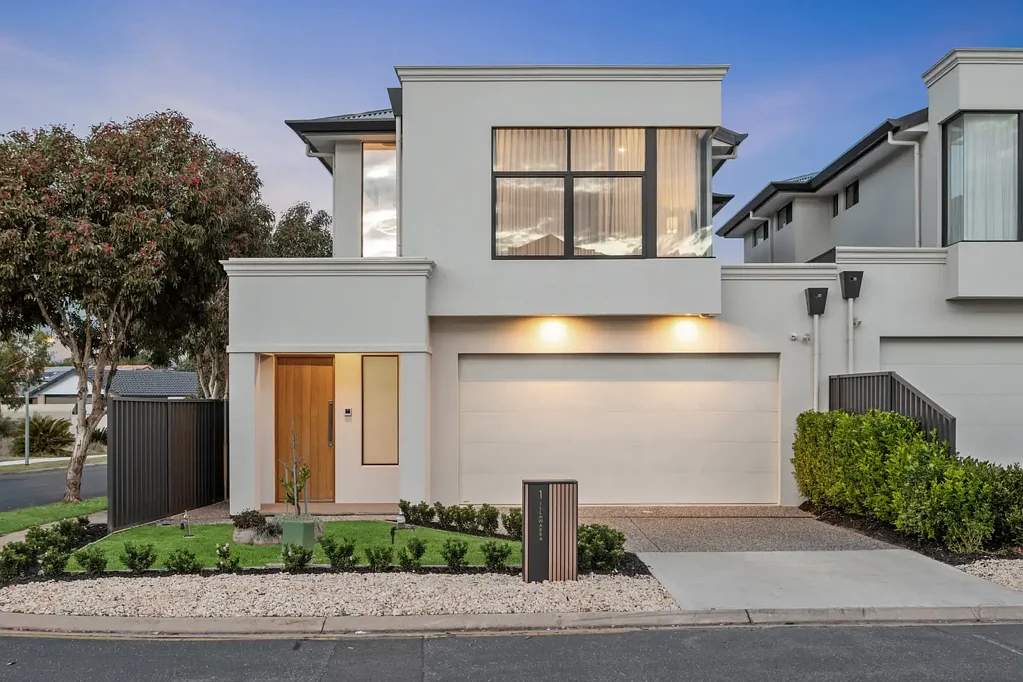 1 Illawara Court, West Lakes Shore, SA 5020