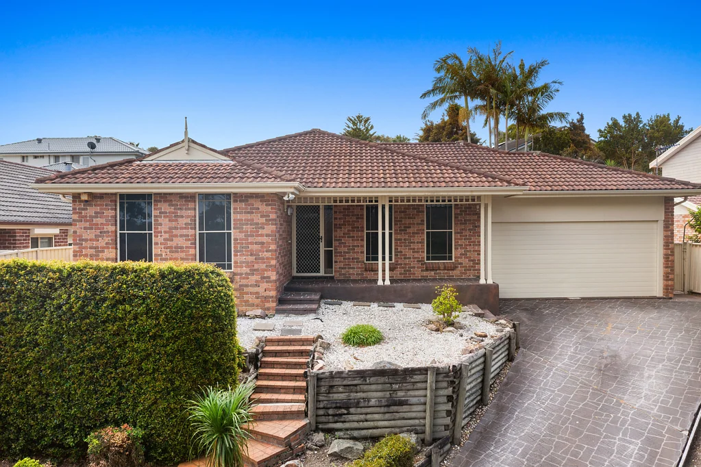 216 Cresthaven Avenue, Bateau Bay, NSW 2261